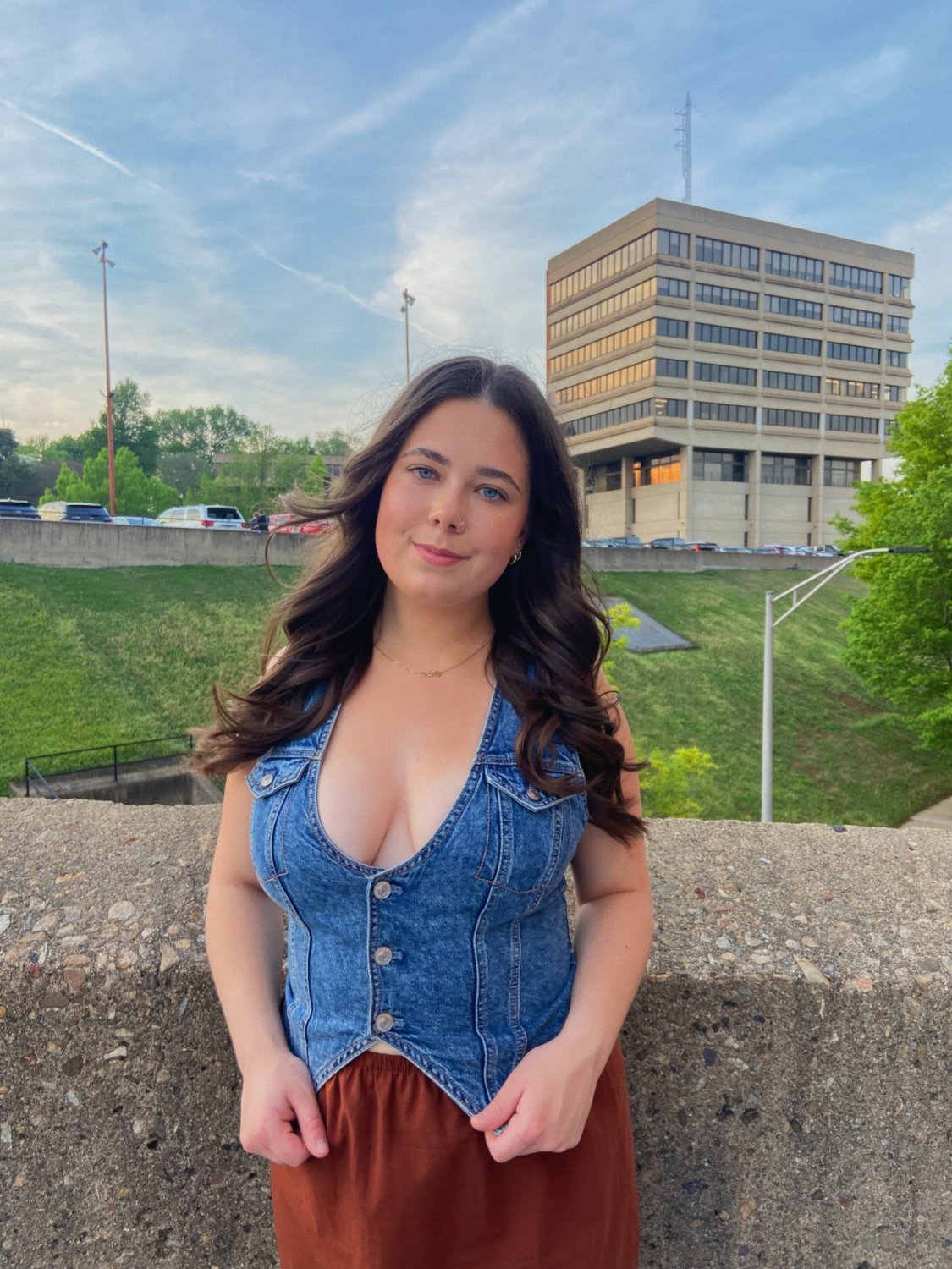 Sexy big tit college teen Elizabeth #eS4D4B7o