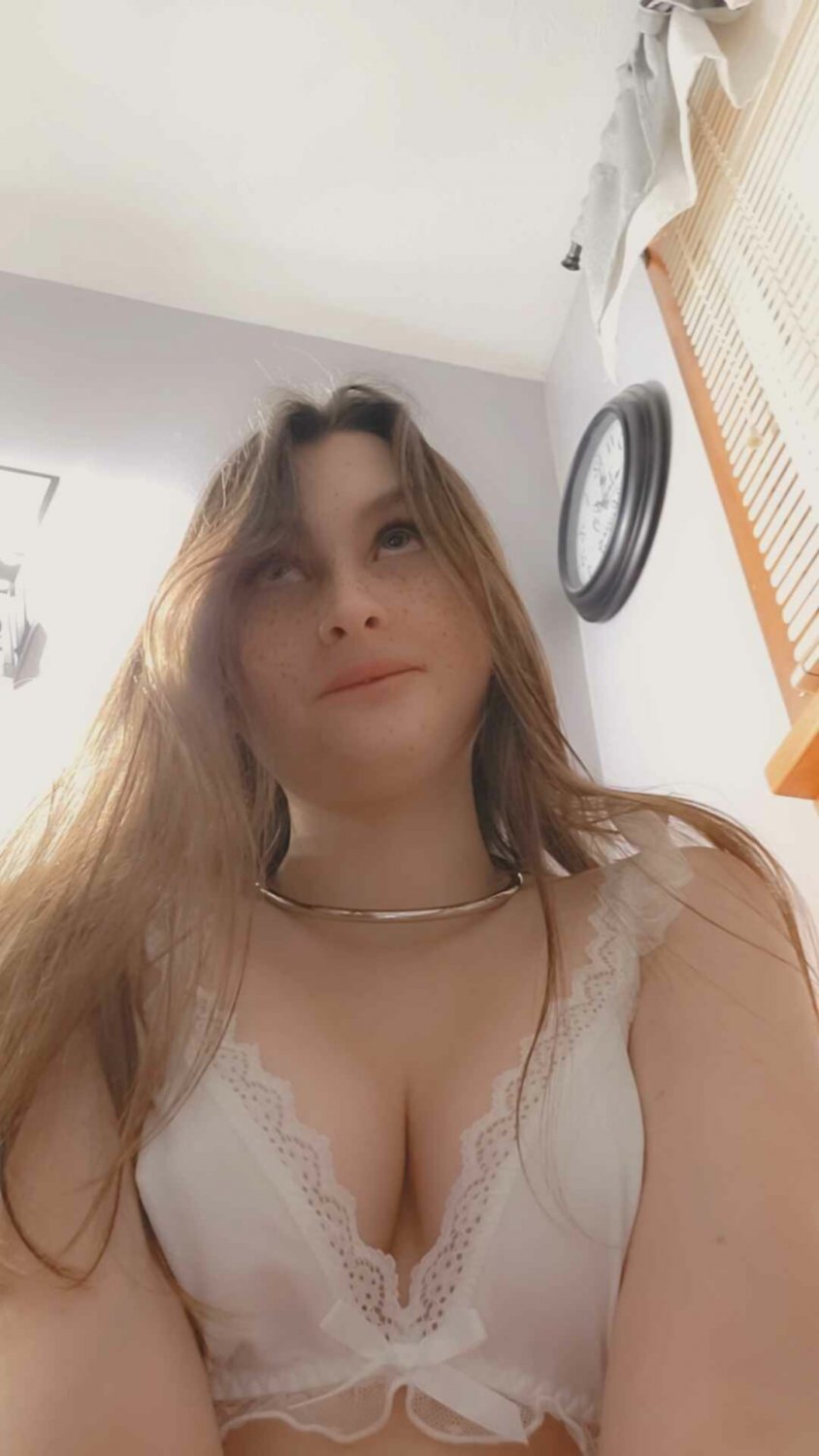 Chat Pic Slut No Name #Ev8O81D4
