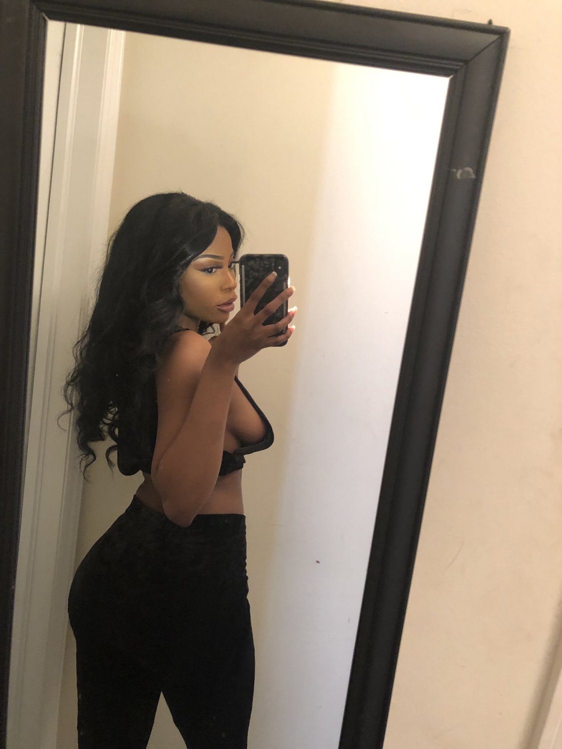 Busty niggas tit fat is spilling out #F2I6BGGL