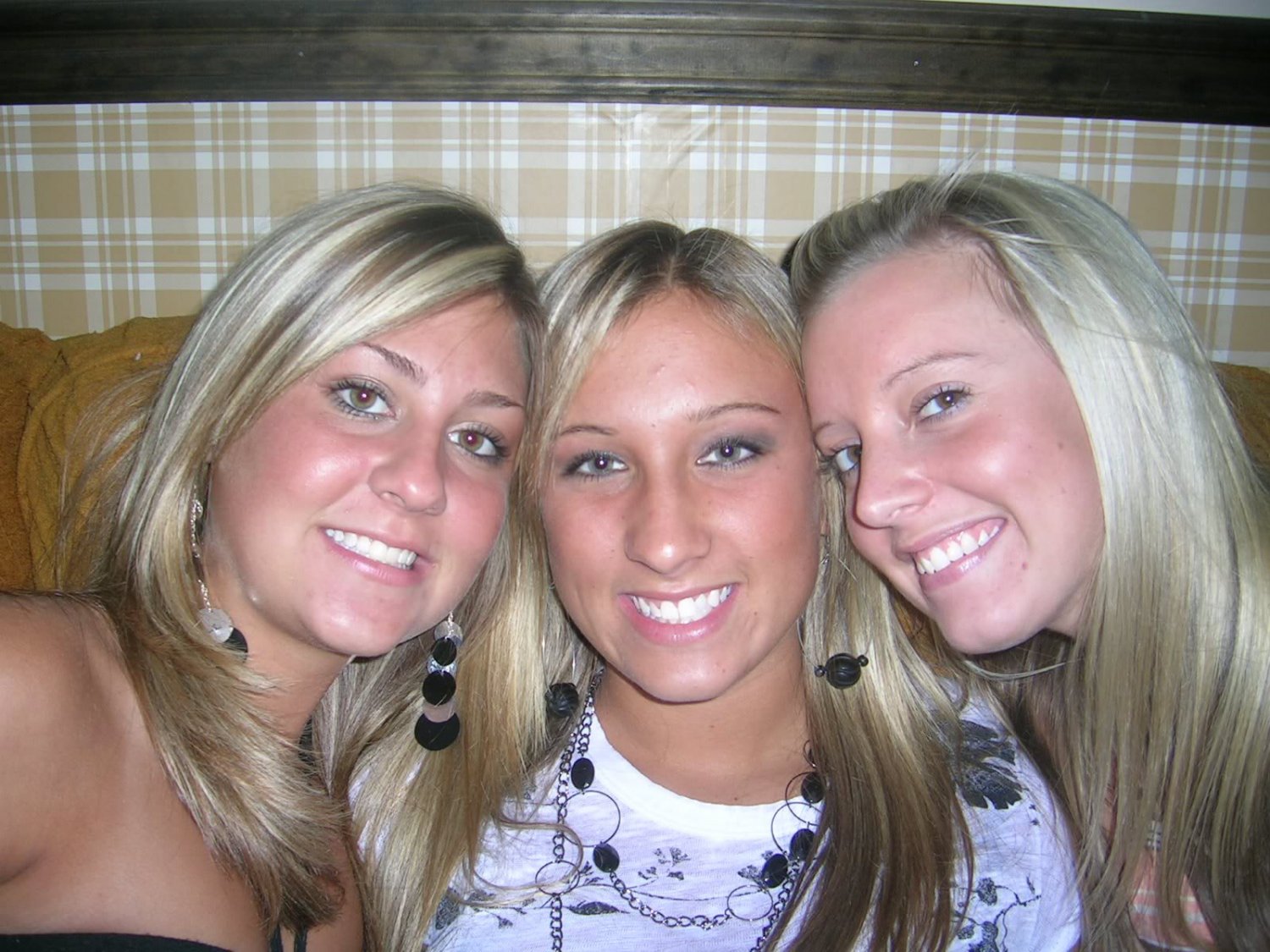 WS Potty Hotties 2011-09-07 (perfect example of how blondes have more fun) #FGorp3SU
