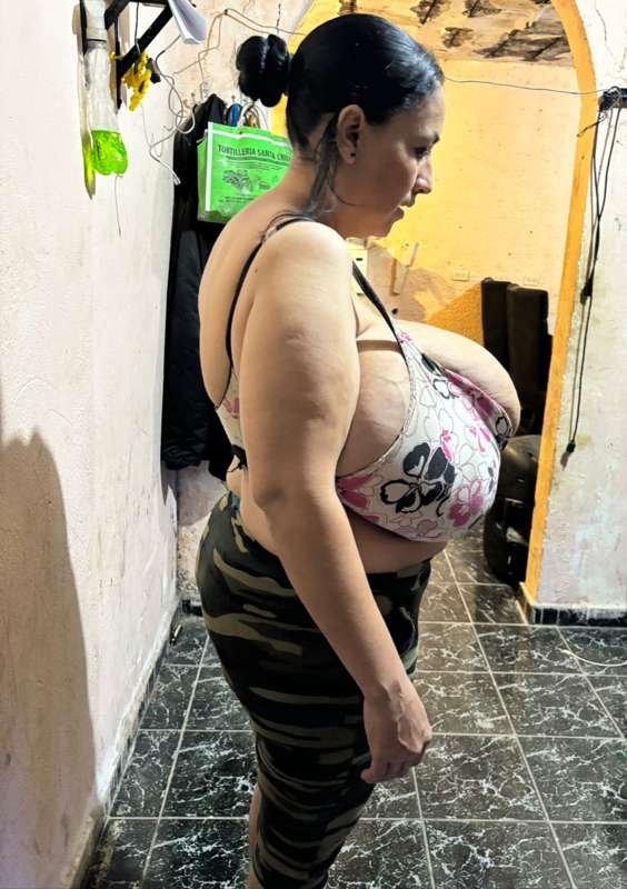 I wish I was my mother so I could offer her money for titfucking every day #FRfSiweq