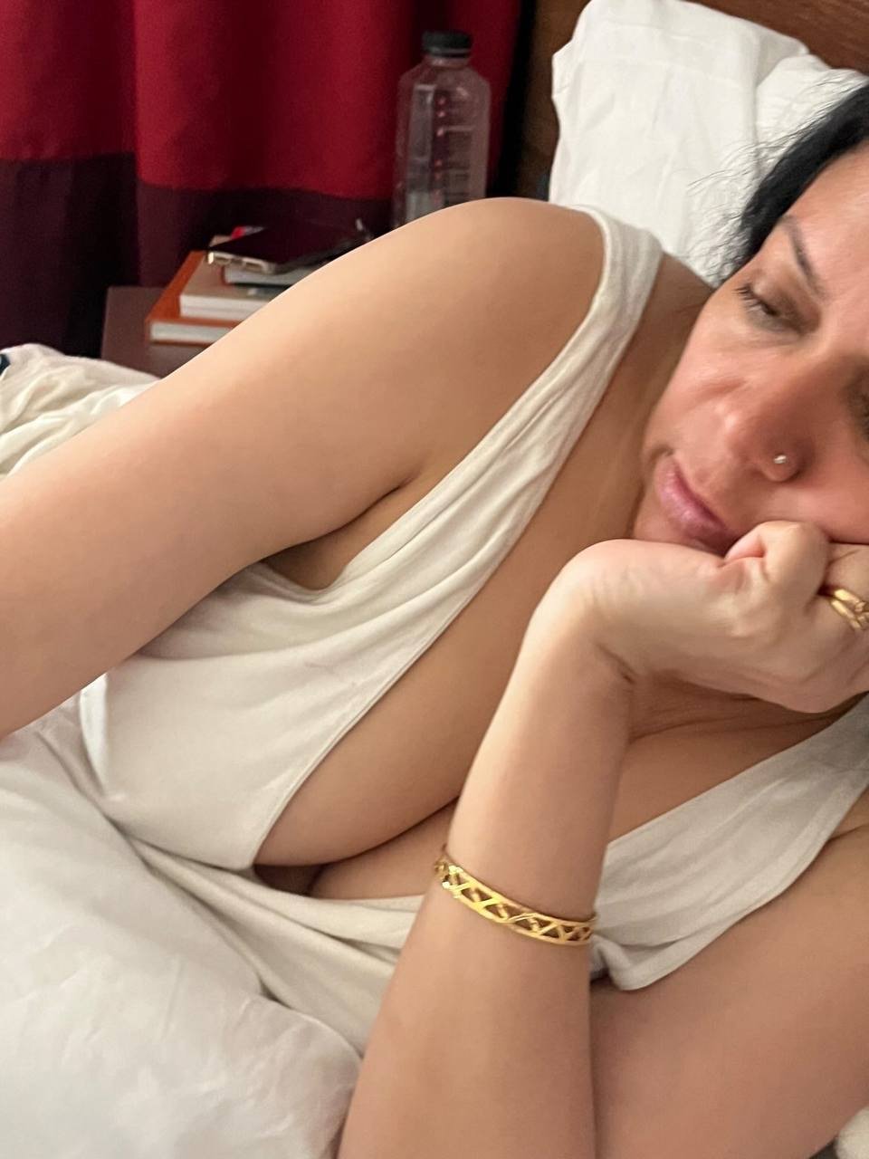 gixclrbh Indian mom’s hidden nudes #GixCLRBH
