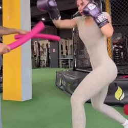Thot brings 🥊 the SMOKE 💨