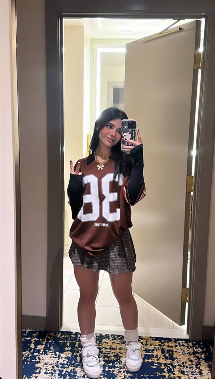 Alana Flores (2) #gOv5tkRz