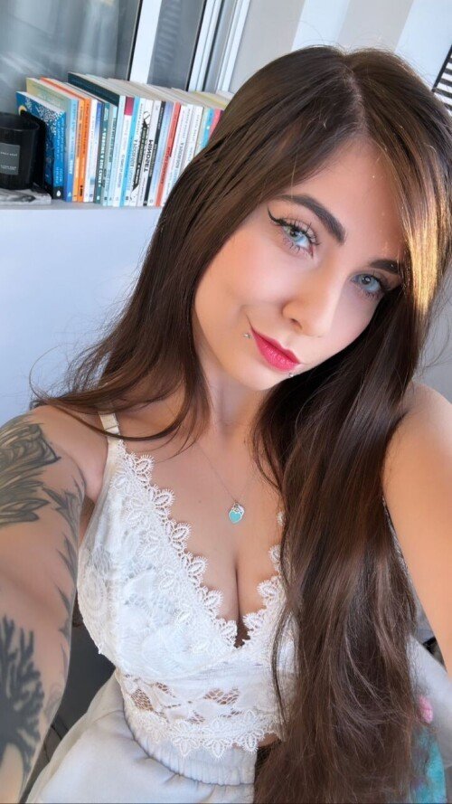 Nicole Muniz #gTSEojTX