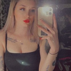 German Webslut Jennifer teasing dicks on snap