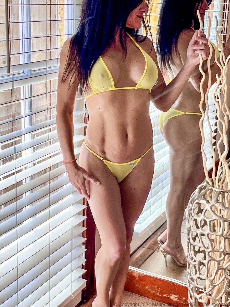 Sexy hot brunette Babe in bikini with big nipples & phat clit 🥵🔥 #H75V6yBD