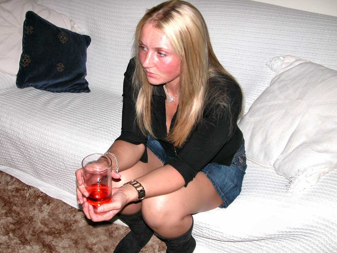 Ellie #hfdNT6VB