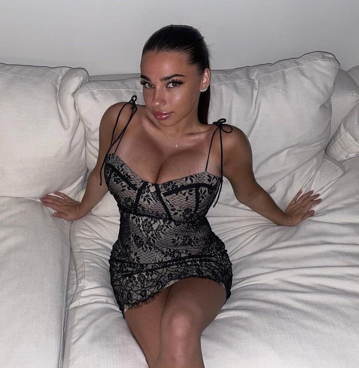 I’m sure her father is thrilled his daughter is a cumrag webslut bout to get jerked off to #hPLqQWS2
