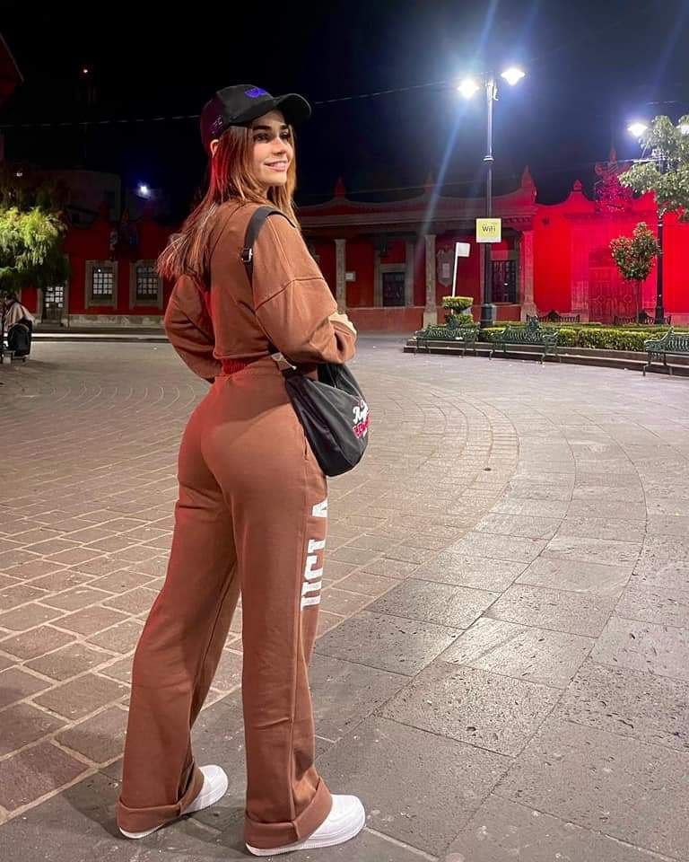 Alana Flores (2) #hZ1qtXwS