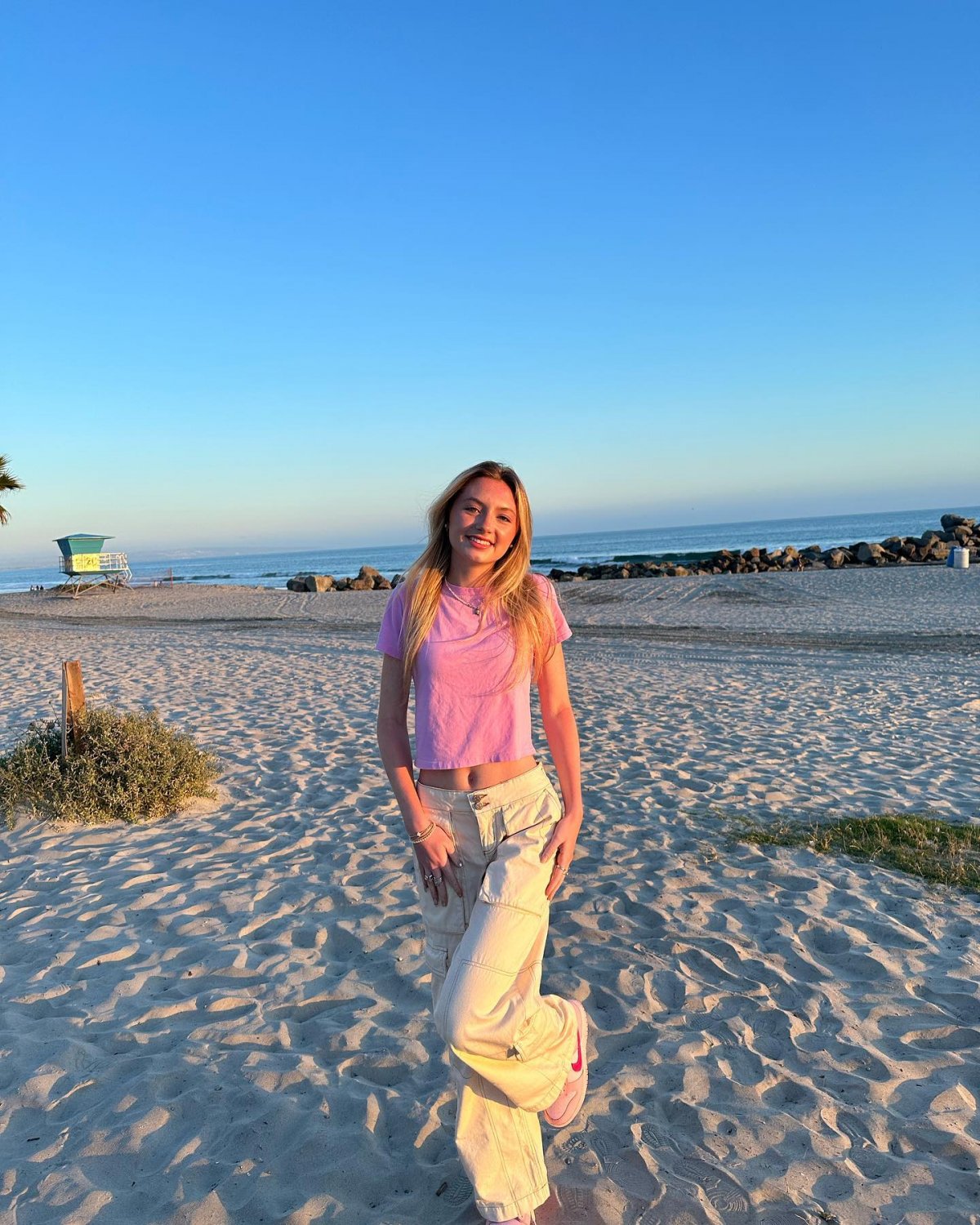 Sexy blonde college teen Holly #IOIMh2G6
