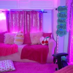 lilcherrybombLive