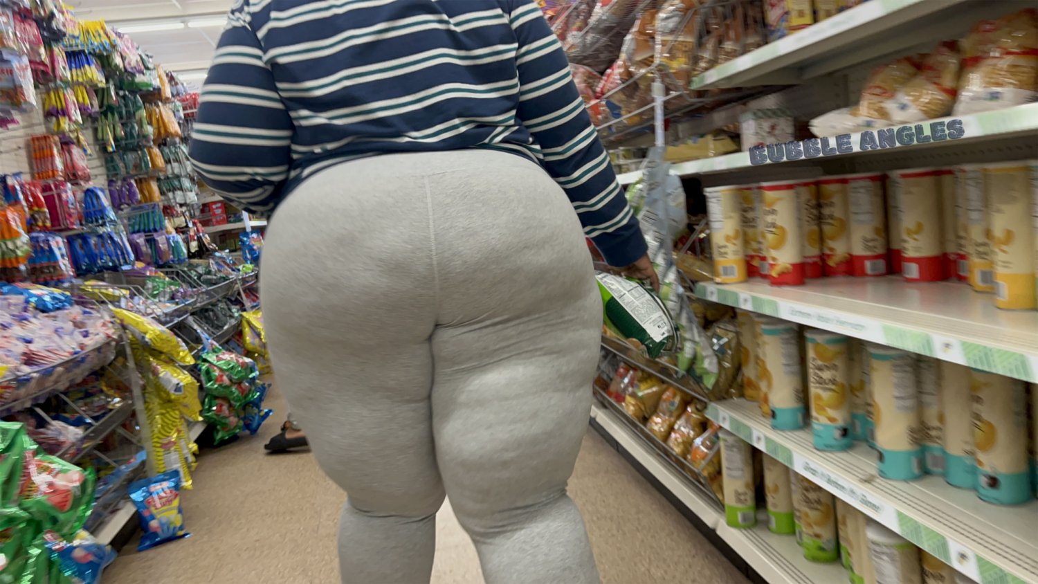 Thick granny #Iwp21RT2