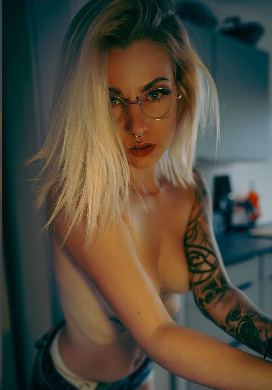 Nadine Boudoir #JaDugY8P