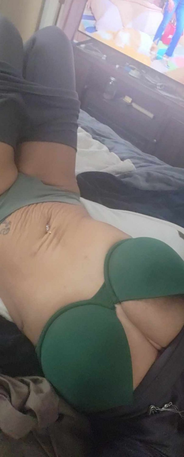 Freaky ebony milf with pretty tits leaked #JcdAPXDc