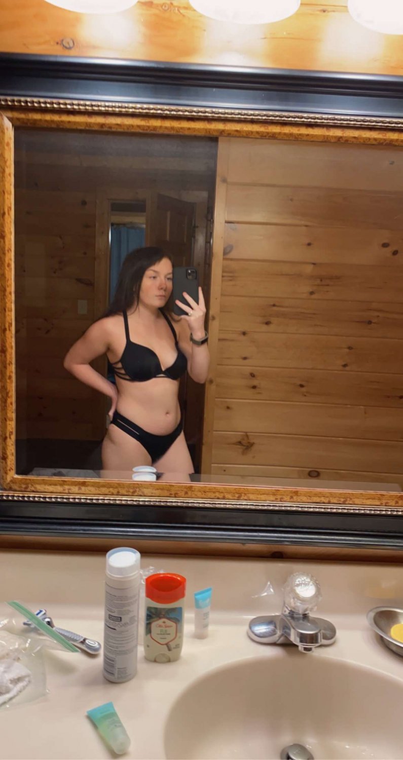 slut Selina from WV looks like she wants attention #jjG85s0W