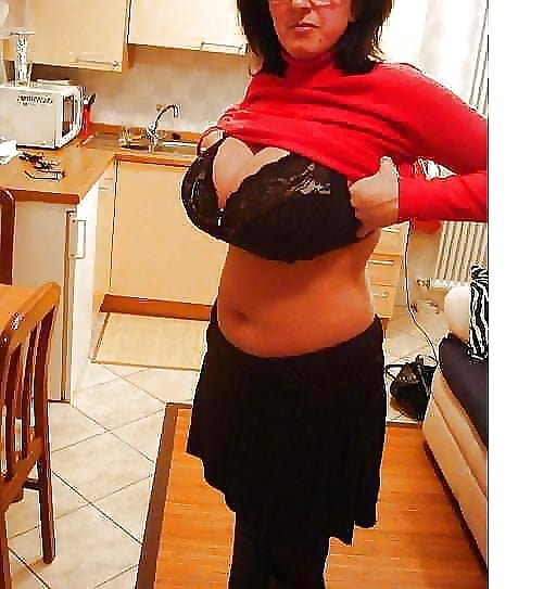 Marta - With Big Tits Or Huge Tits..?   (pic2) #jmlKUfEN