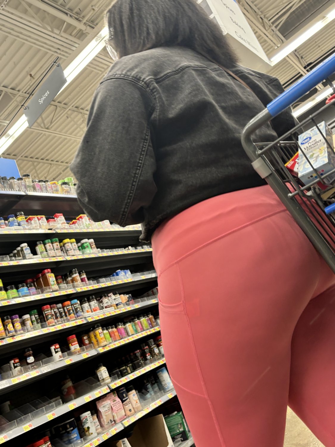 Think Booty Ebony in pink leggings (Thong) #jmmw2qE9