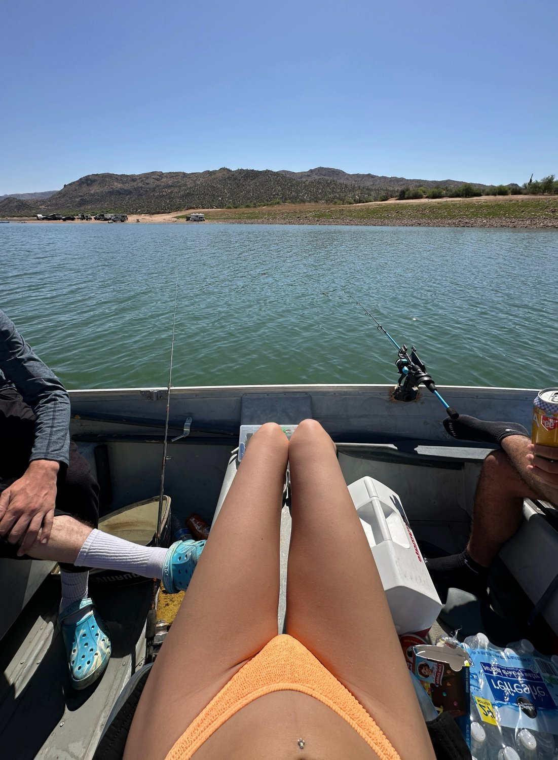My legs aren’t the only thing that’s getting hot in this sun #k7M1OoCb