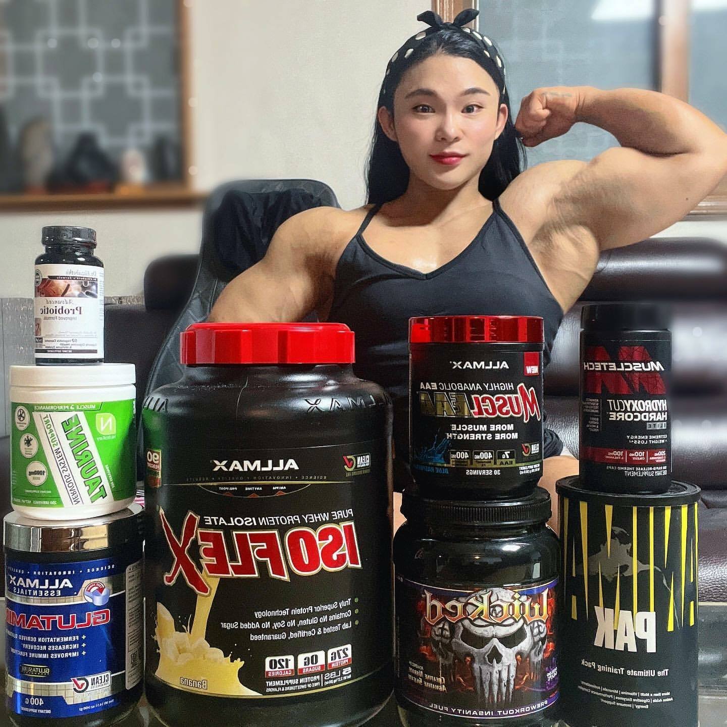Muscle armpits, can you really smell them without cumming? #kJbEJpXk