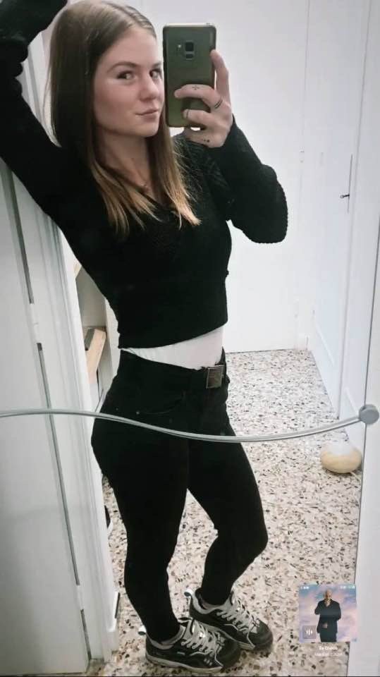 French Morgane ❌posed #KmzSVpb1