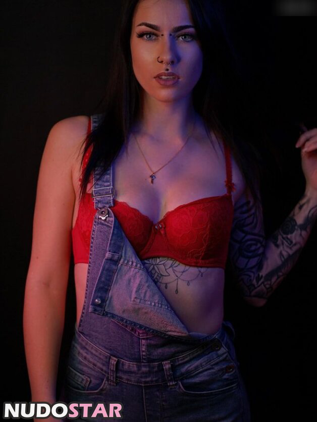 Nadine Boudoir #KtEVs7Aa
