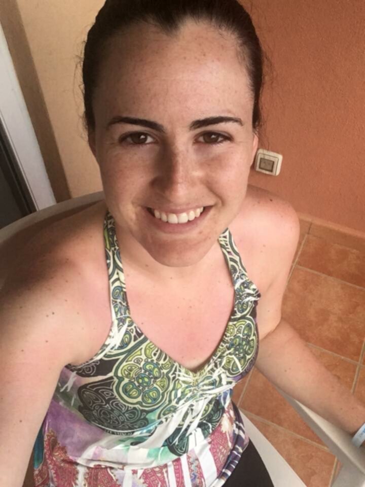Ashley, a married 35 yo mom of two spreads #kUm1ETTy