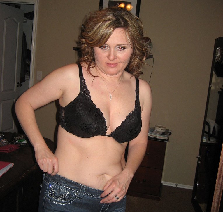 Busty Redhead Wife Private Pics pt3 #Lfm2hNae