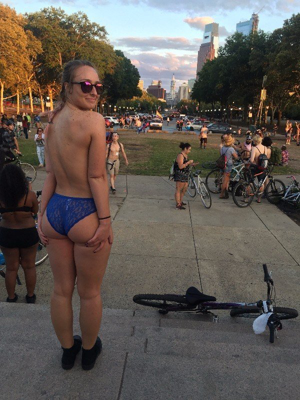 Some hot chics showing their sexy ass sets 🥵🍑🔥 #lm6r5fhb