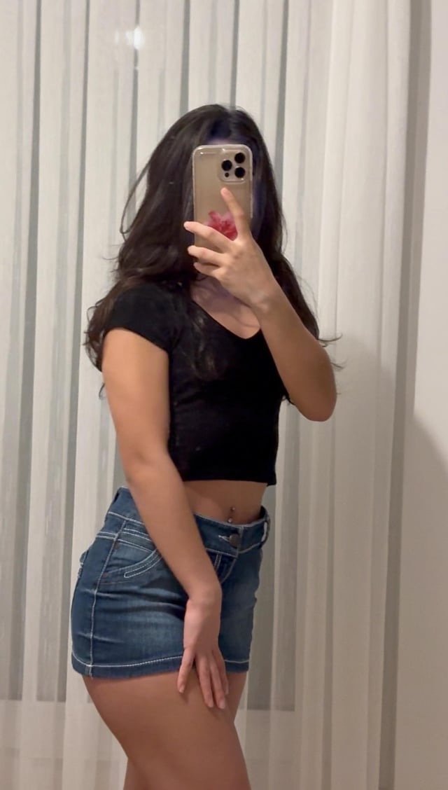 Virgin teen shares her body #Lo5eo1aQ