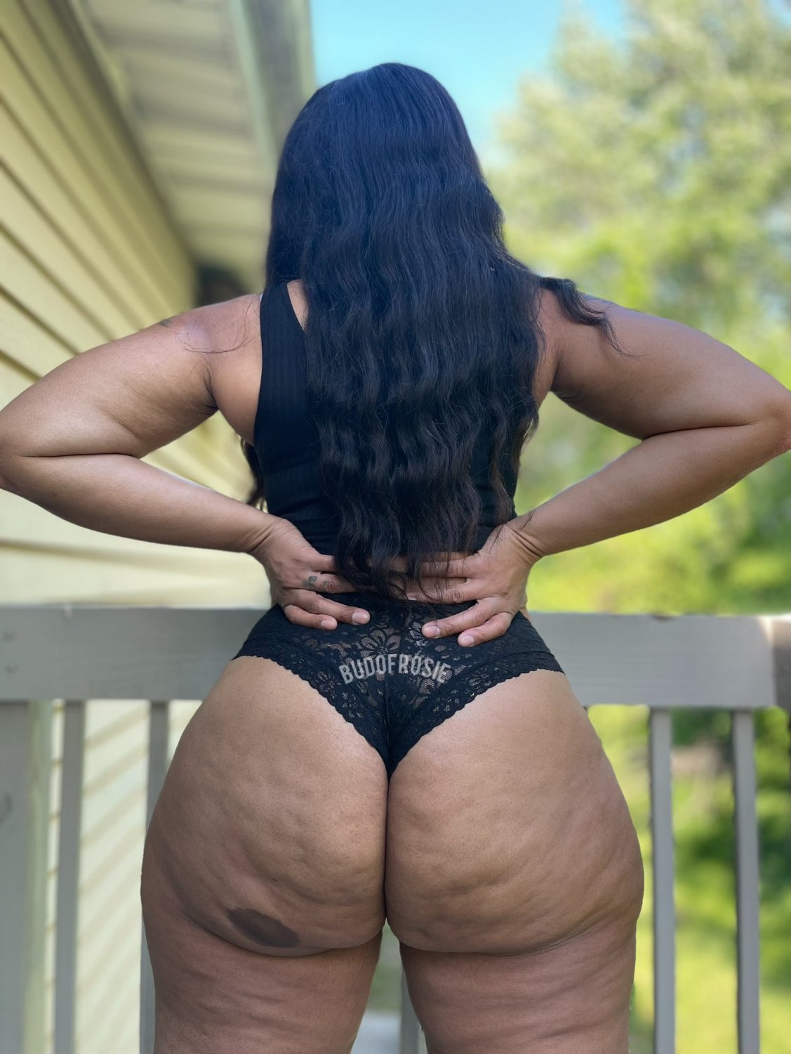 Rosie thick ass #lt4WOnIW