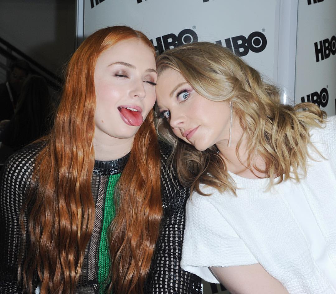 Sophie Turner  #lUNFOThE