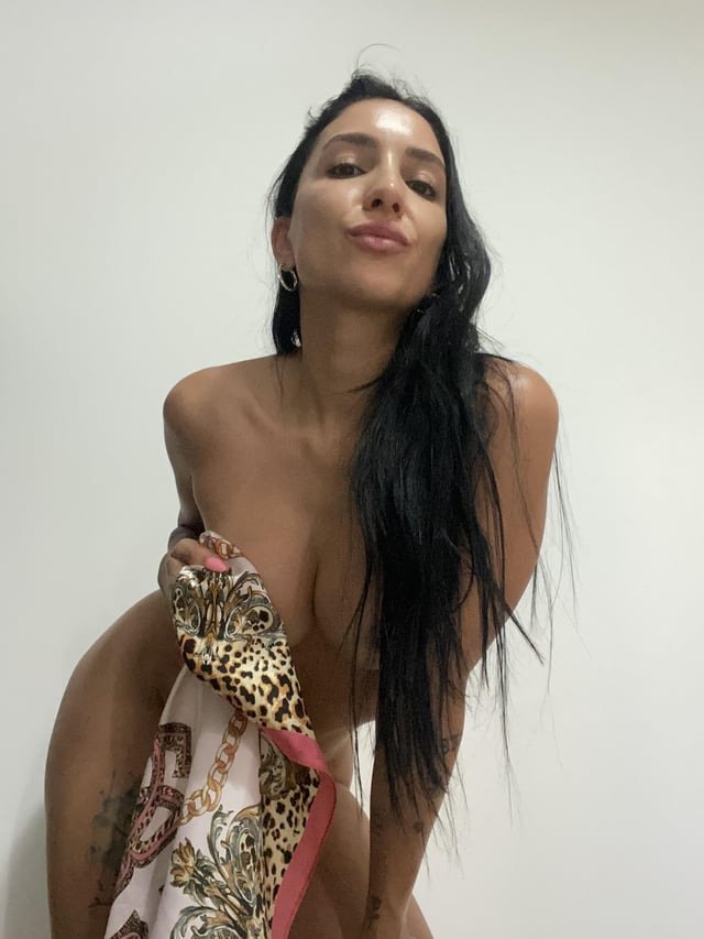 Hot Latina whore shows her perfect body #mscmcvrB