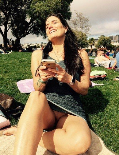 Sexy Brunette Wife loves to show off #MYJcUOh7