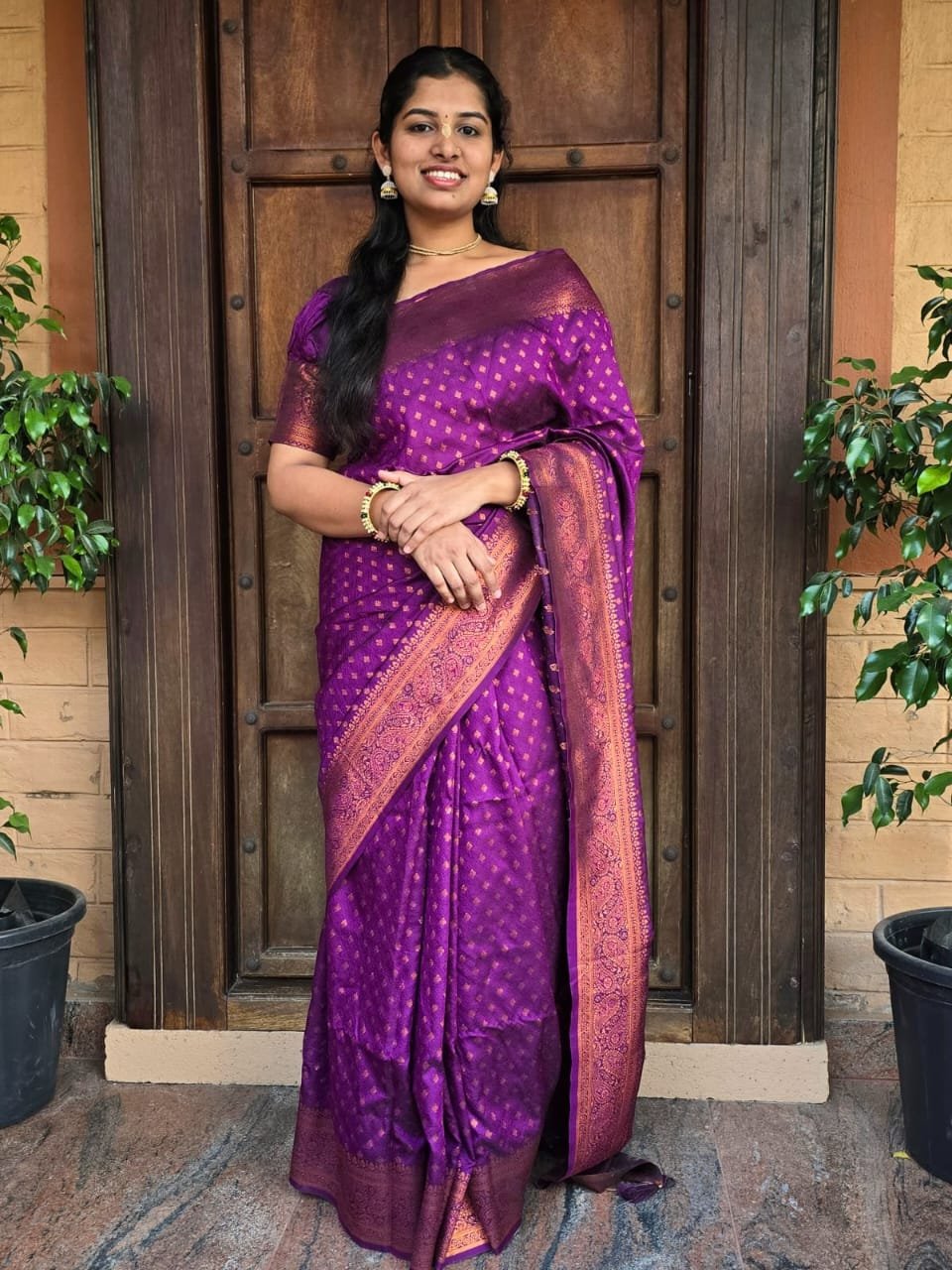 Beautiful Indian Devotee Women #MYNiAHra