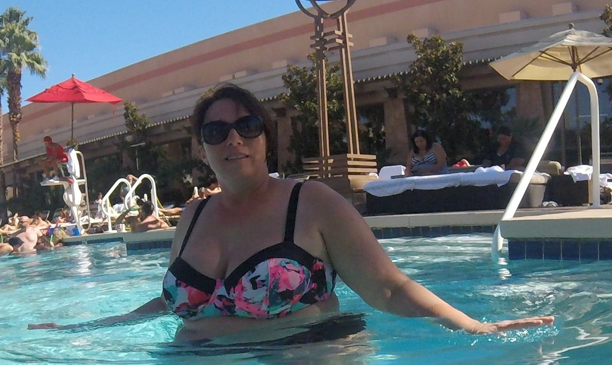 Can't beleive Sharon did this at the MGM pool in Vegas #n32JsC2u
