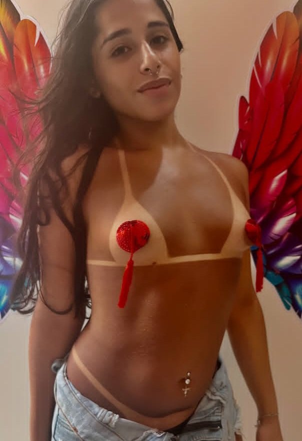 TS Daniela Larissa (no nude) #NizuE2yn