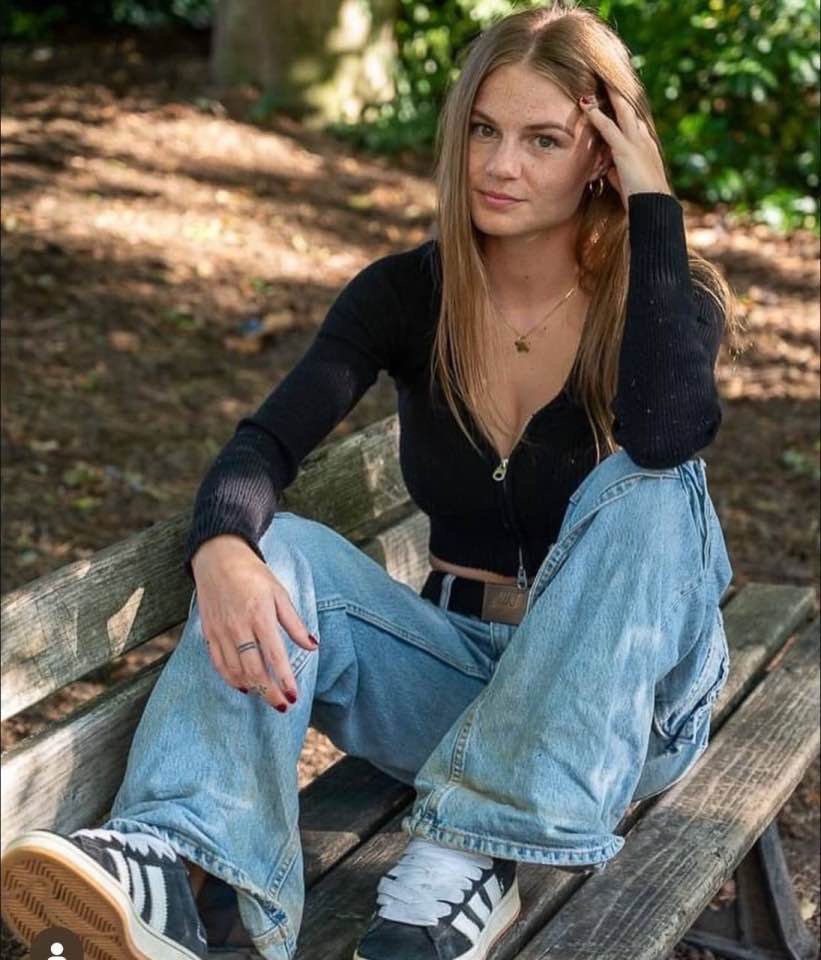 French Morgane ❌posed #NuT6Qsmn