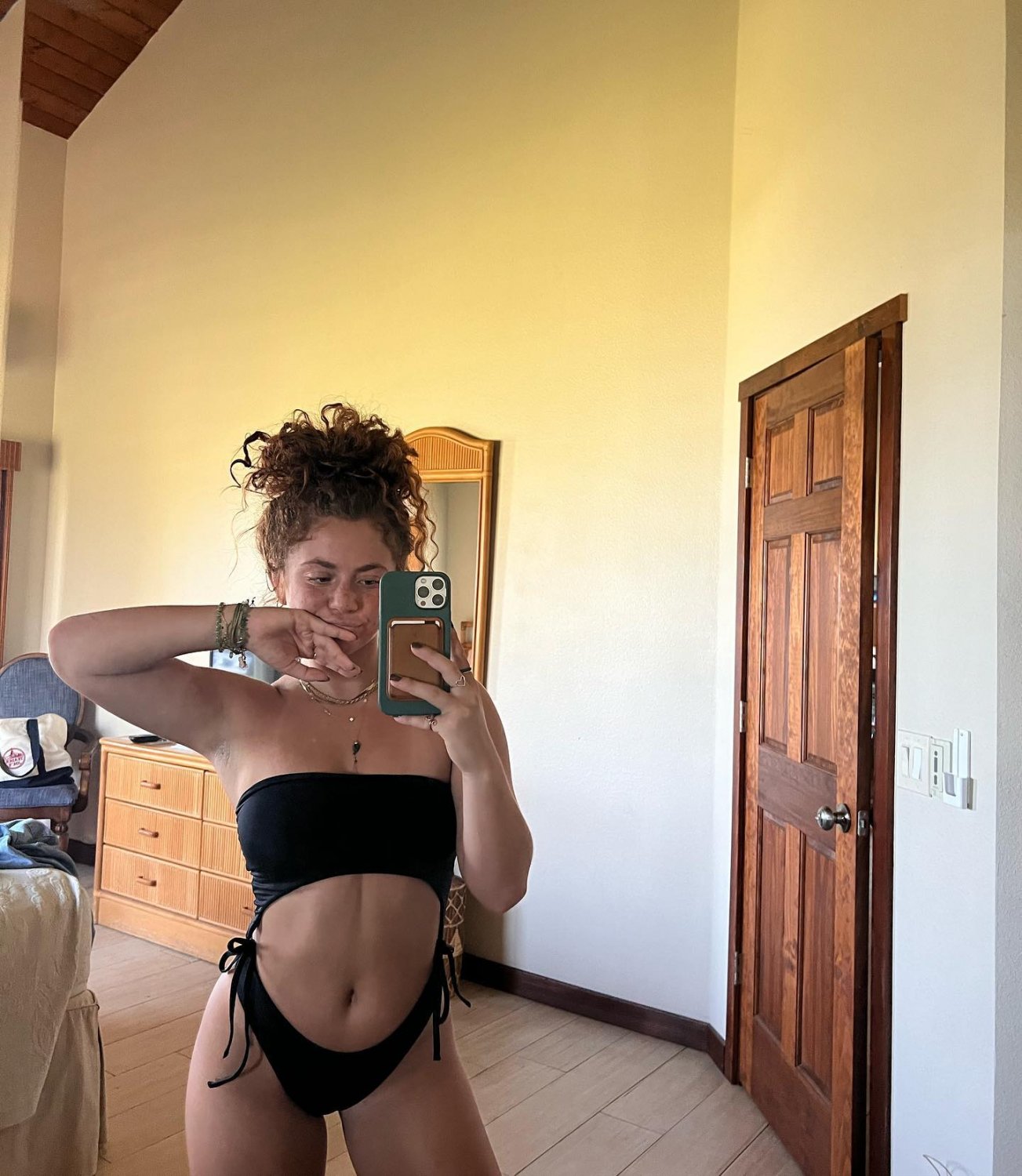 Sexy thicc college teen Alia #NV09GLbX
