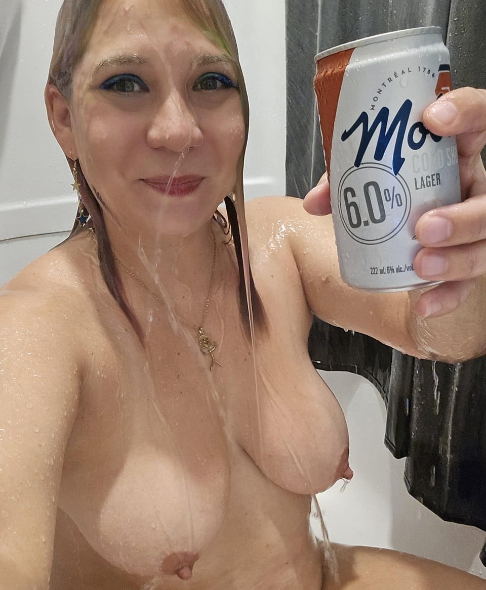 She loves her coffee and beer #oe3qYfCS