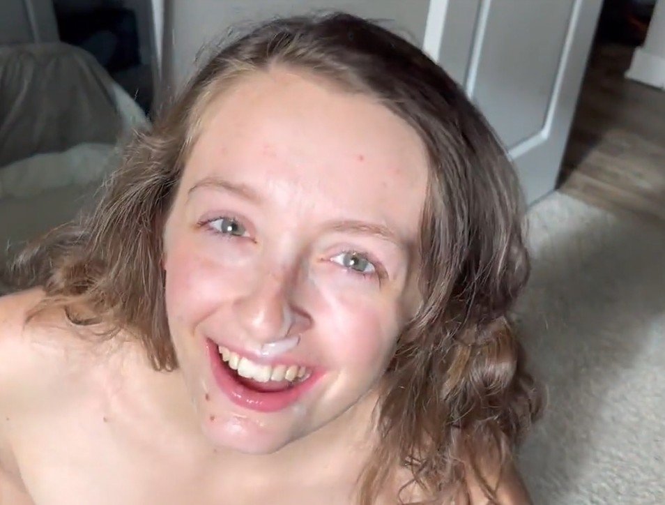 Nerdy Fucktoy Throat Attacks a Cock #oHmKDb7Q