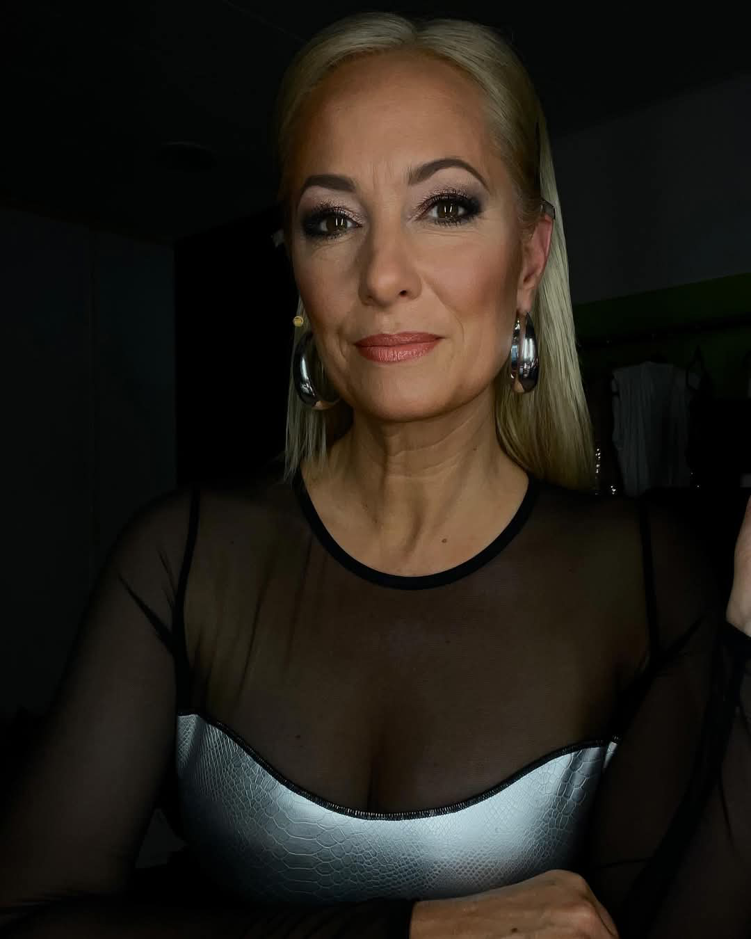 Angela Webslut #OTXvLDvu
