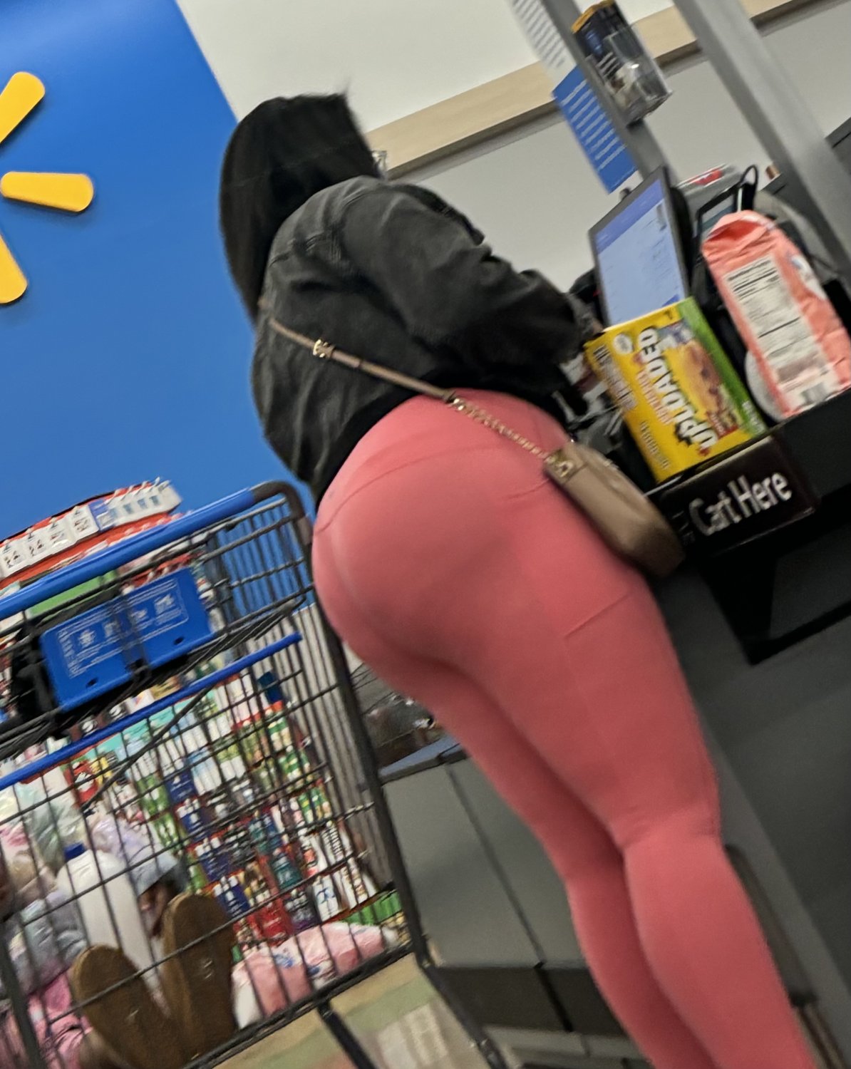 Think Booty Ebony in pink leggings (Thong) #p4NUm0fk