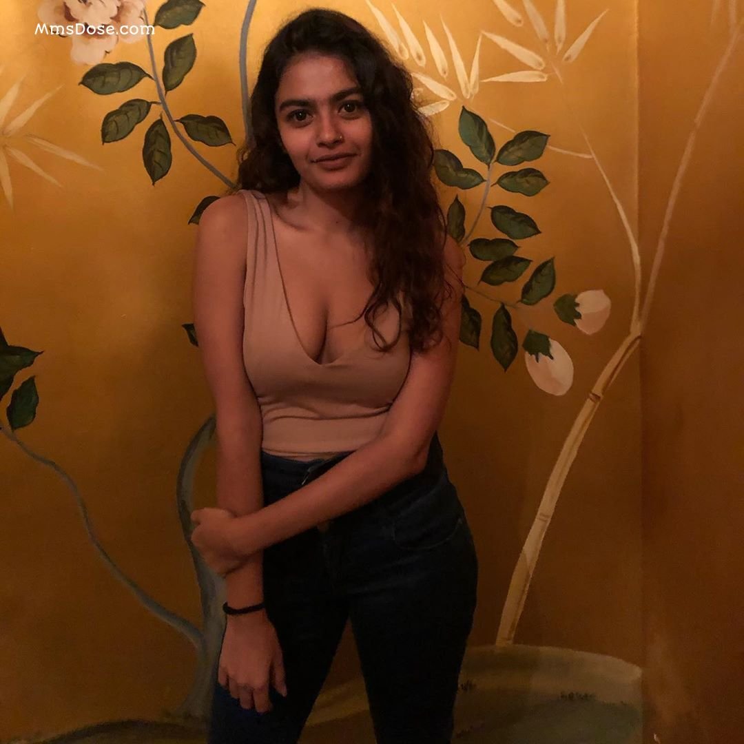 Indian teen girl give awesome blowjob #PjmS4th7