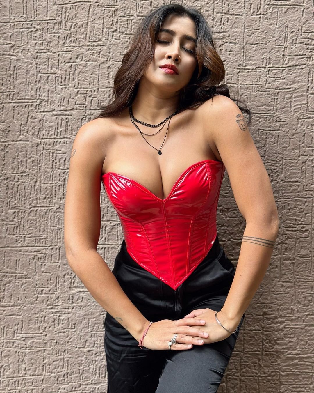 Indian Instagram girl Sofia Ansari's topless pic and cleavage videos part 1 #qBnvYGvV