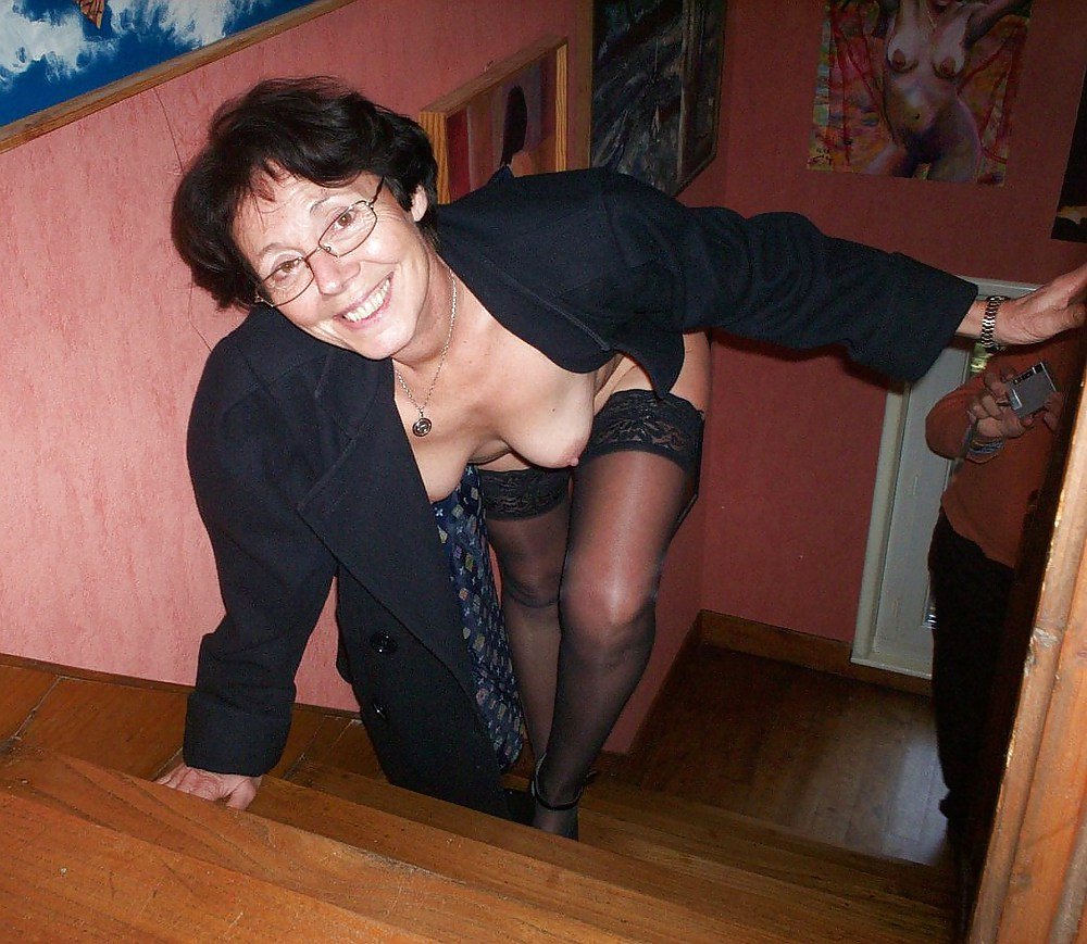 Alexa - French Gilf Is Still Sexy.    (pic2) #QcXTx4xb