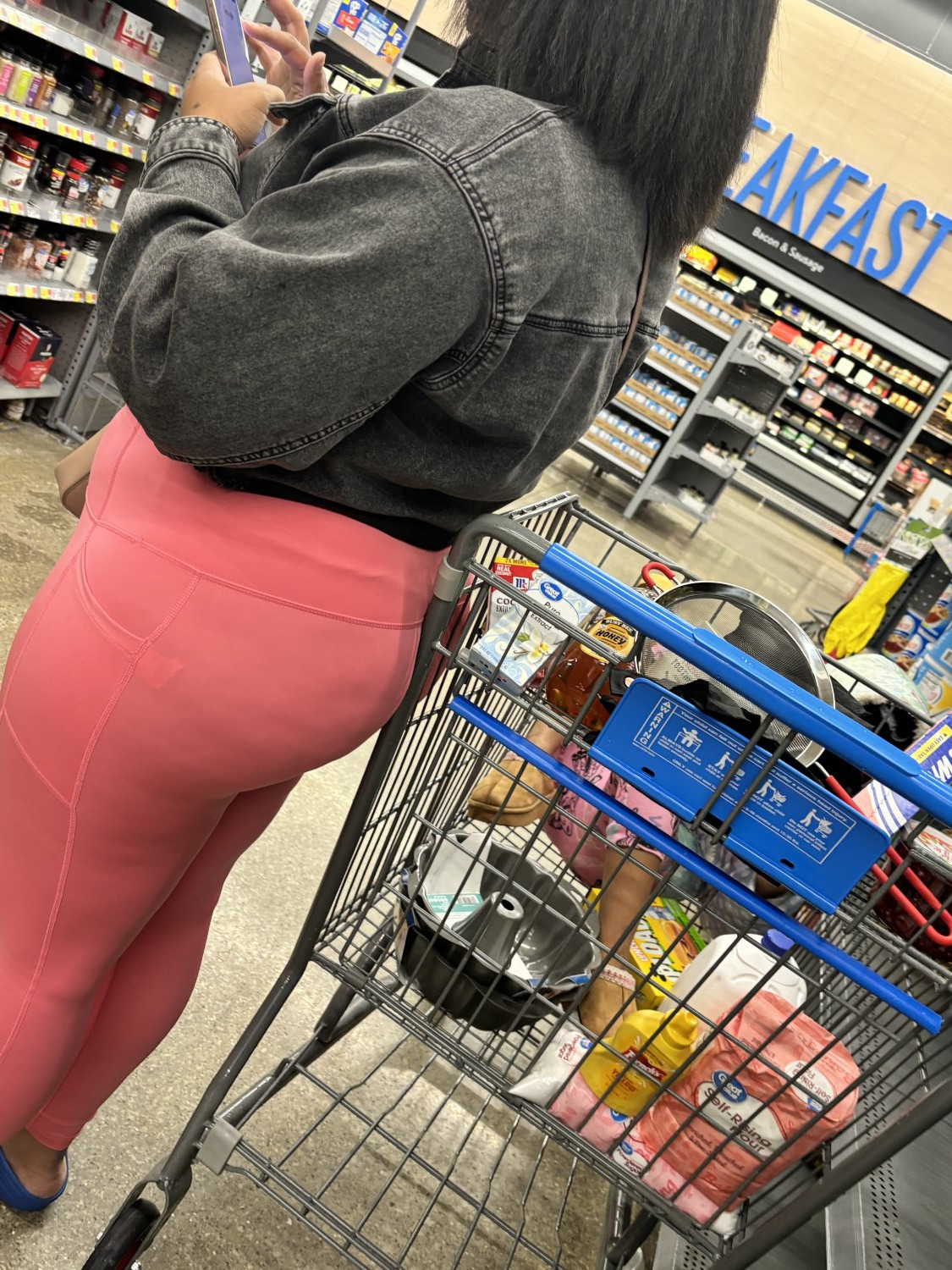 Think Booty Ebony in pink leggings (Thong) #qgOin8W6
