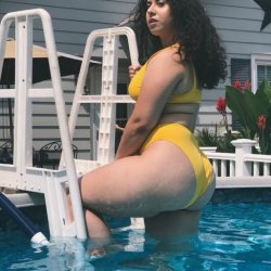 Thick latina