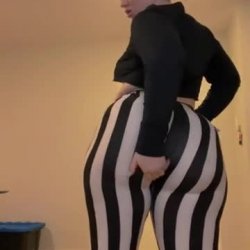 DAMN‼️‼️‼️Fuckin yams 🥵🥵 Goddess.