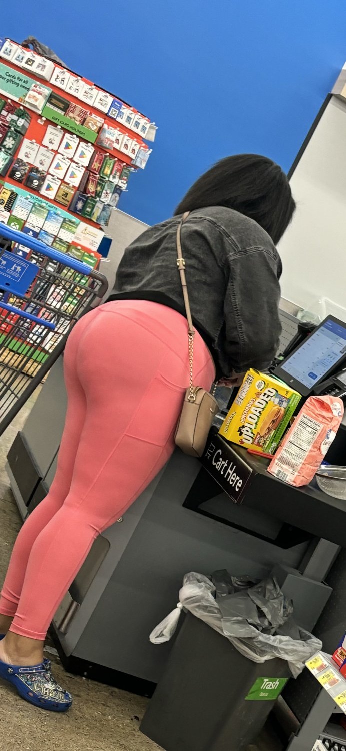 Think Booty Ebony in pink leggings (Thong) #r19reoUR